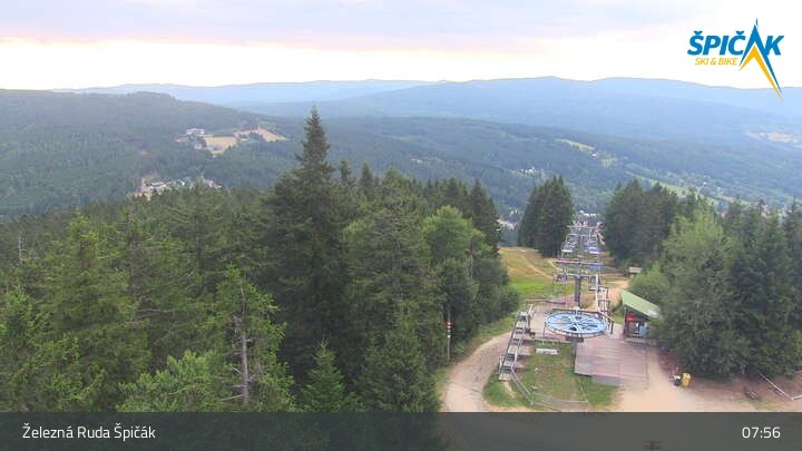 Archived image Webcam Špicák Železná Ruda: Chair Lift