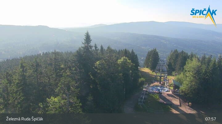 Archived image Webcam Špicák Železná Ruda: Chair Lift
