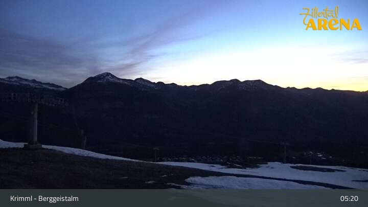 Archived image Webcam Hochkrimml - View Berggeistalm