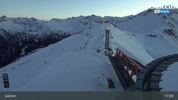 Archived image Webcam Stubnerkogel Top Station South