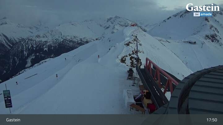 Archiv Foto Webcam Stubnerkogel Bergstation Süd