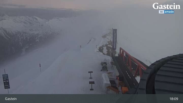 Archived image Webcam Stubnerkogel Top Station South