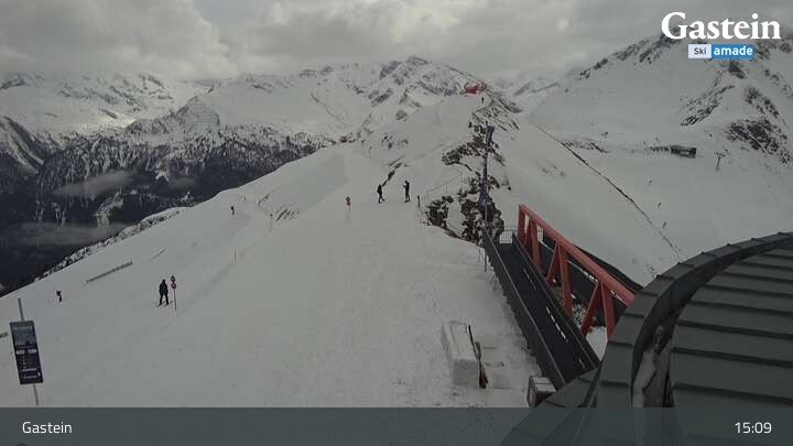 Archiv Foto Webcam Stubnerkogel Bergstation Süd