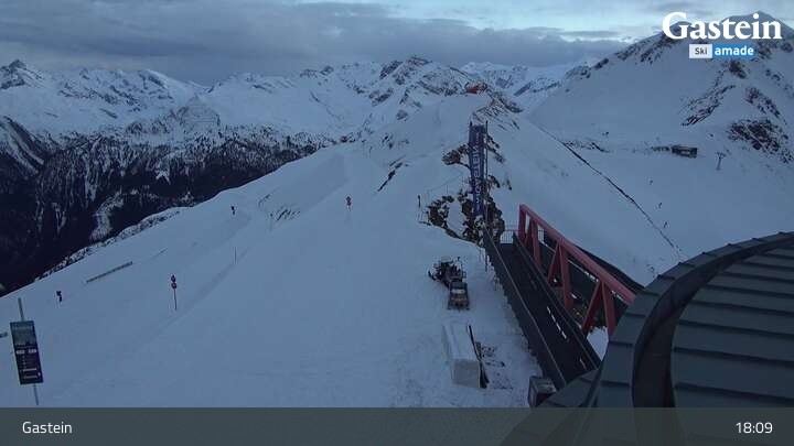 Archiv Foto Webcam Stubnerkogel Bergstation Süd