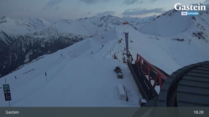 Archiv Foto Webcam Stubnerkogel Bergstation Süd