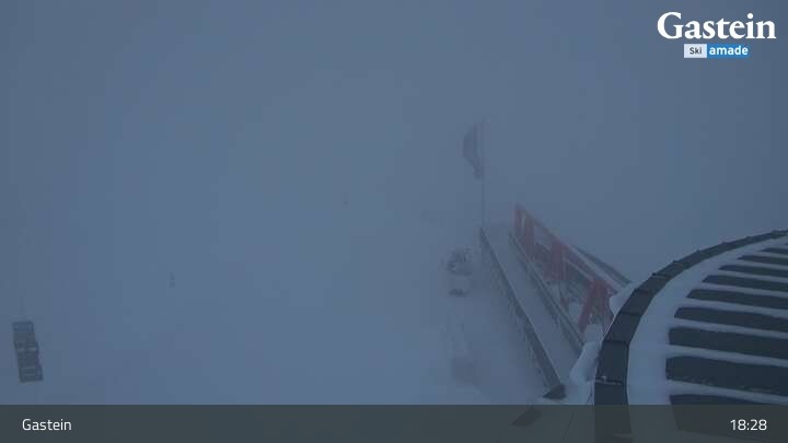 Archived image Webcam Stubnerkogel Top Station South