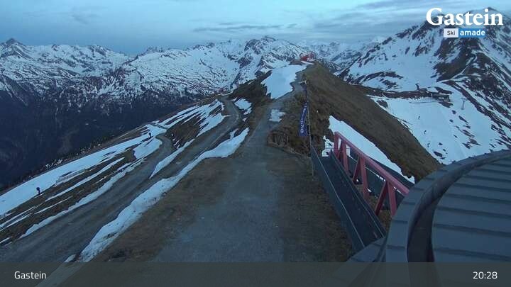 Archiv Foto Webcam Stubnerkogel Bergstation Süd