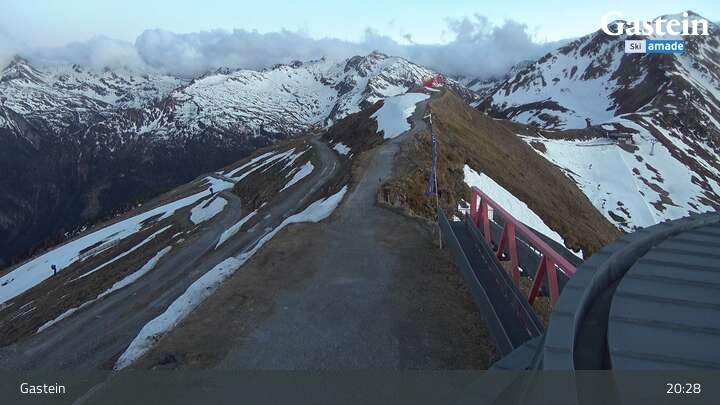 Archiv Foto Webcam Stubnerkogel Bergstation Süd