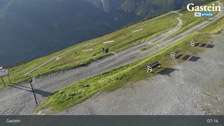 Archived image Webcam Stubnerkogel Top Station South