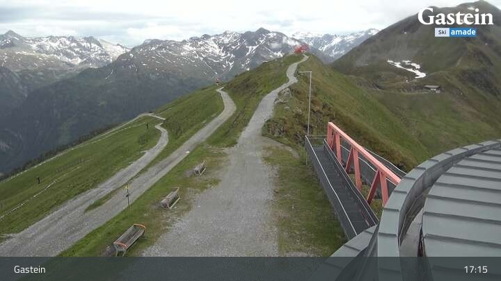 Archiv Foto Webcam Stubnerkogel Bergstation Süd