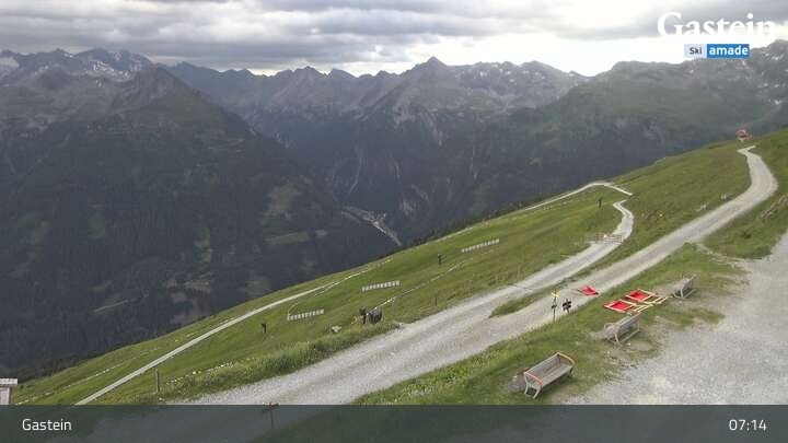 Archiv Foto Webcam Stubnerkogel Bergstation Süd