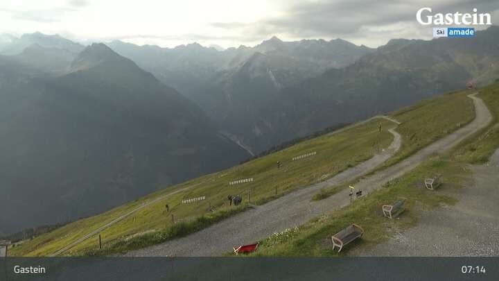 Archived image Webcam Stubnerkogel Top Station South
