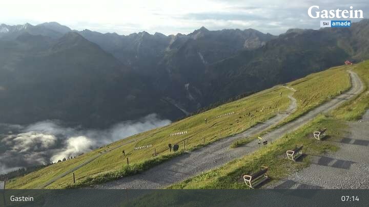 Archived image Webcam Stubnerkogel Top Station South