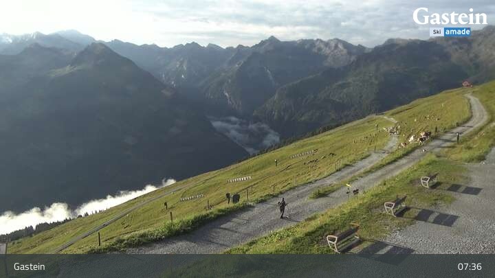 Archived image Webcam Stubnerkogel Top Station South