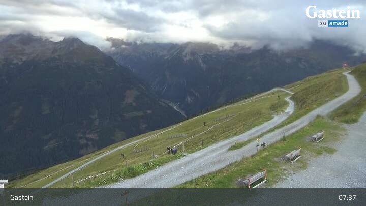 Archiv Foto Webcam Stubnerkogel Bergstation Süd