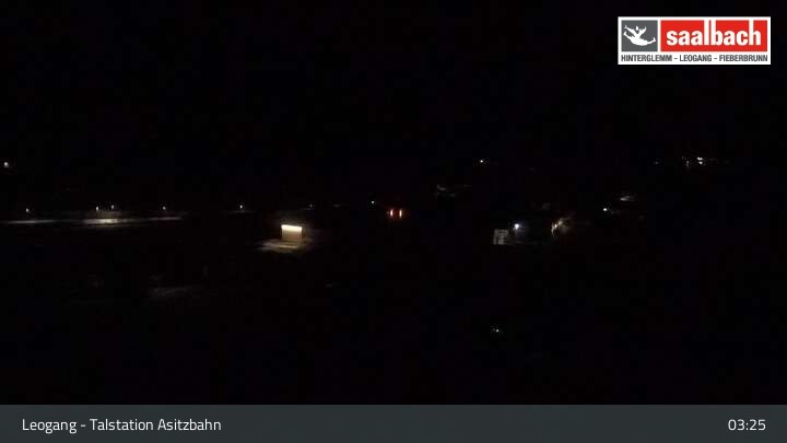 Archived image Webcam Asitzbahn Base Station in Leogang
