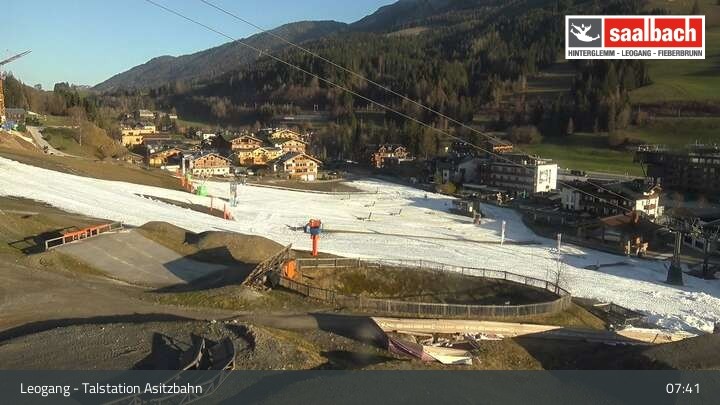 Archiv Foto Webcam Asitzbahn Talstation in Leogang