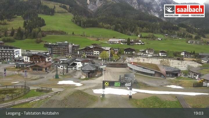 Archiv Foto Webcam Asitzbahn Talstation in Leogang