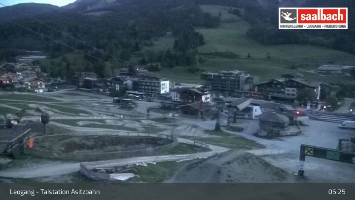 Archiv Foto Webcam Asitzbahn Talstation in Leogang