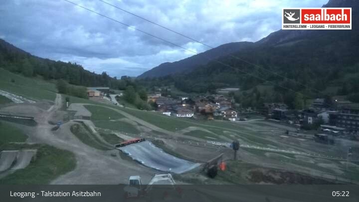 Archiv Foto Webcam Asitzbahn Talstation in Leogang