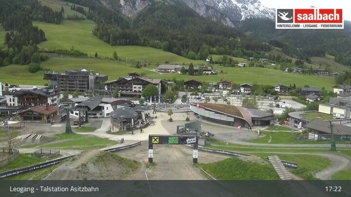 Archiv Foto Webcam Asitzbahn Talstation in Leogang