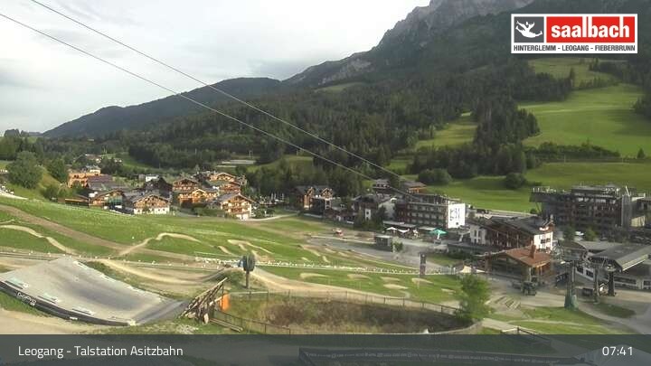 Archiv Foto Webcam Asitzbahn Talstation in Leogang