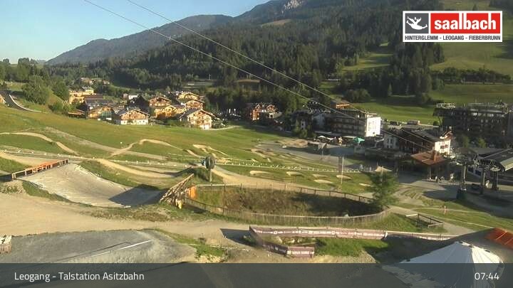 Archiv Foto Webcam Asitzbahn Talstation in Leogang