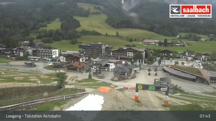 Archiv Foto Webcam Asitzbahn Talstation in Leogang
