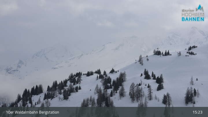 Archiv Foto Webcam Waldalmbahn Bergstation (Rauris)