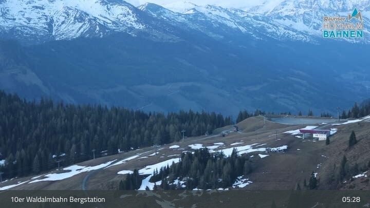 Archiv Foto Webcam Waldalmbahn Bergstation (Rauris)