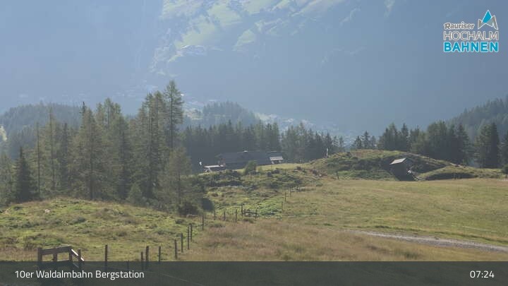 Archiv Foto Webcam Waldalmbahn Bergstation (Rauris)