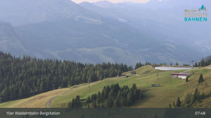 Archived image Webcam Waldalmbahn Top Station (Rauris)