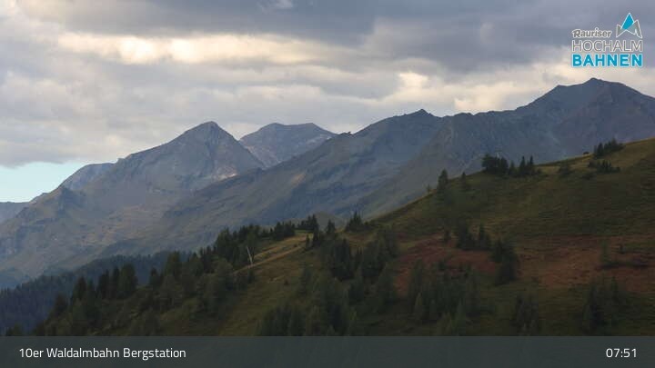 Archiv Foto Webcam Waldalmbahn Bergstation (Rauris)