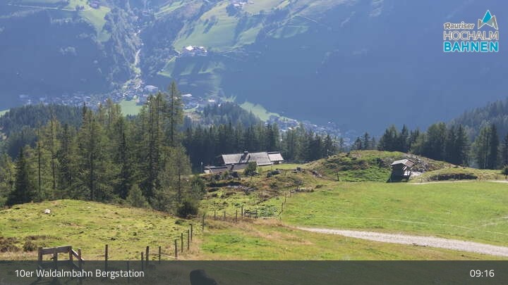 Archiv Foto Webcam Waldalmbahn Bergstation (Rauris)