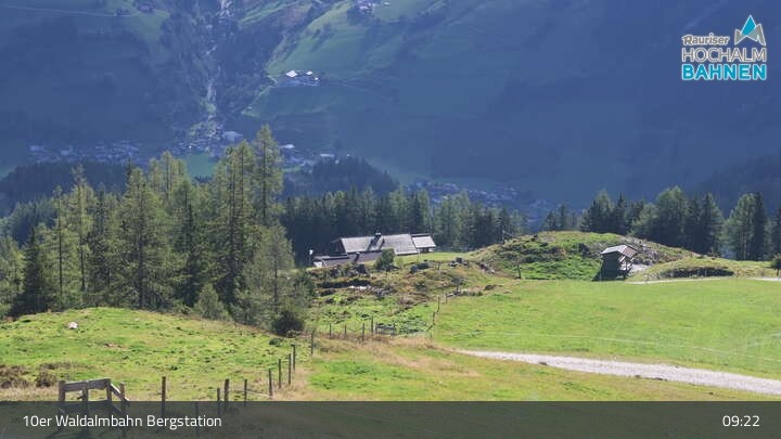 Archiv Foto Webcam Waldalmbahn Bergstation (Rauris)