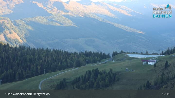 Archiv Foto Webcam Waldalmbahn Bergstation (Rauris)
