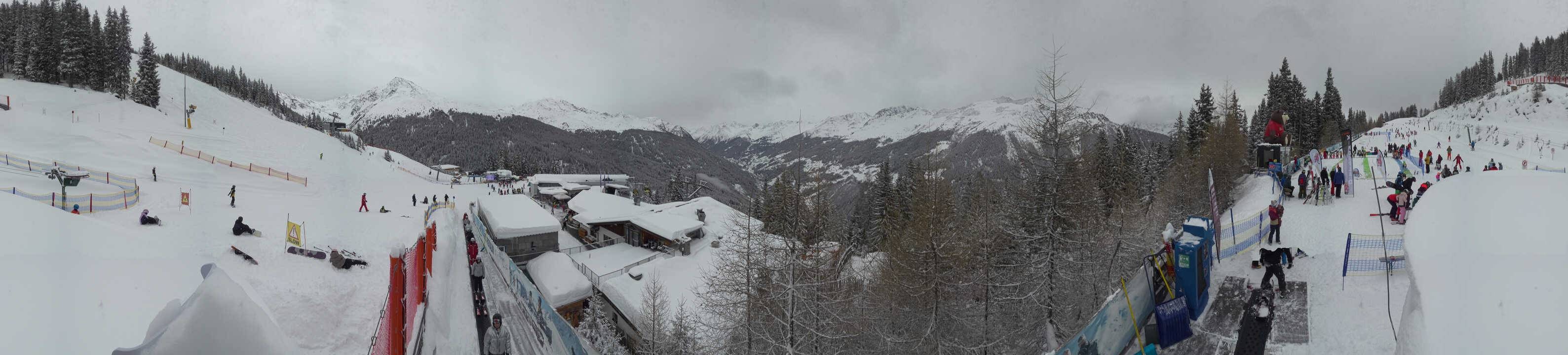 Archived image Webcam Bergbahnen See in Tyrol - Medrig Center