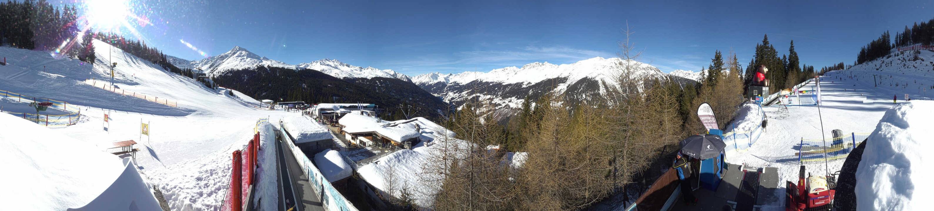 Archived image Webcam Bergbahnen See in Tyrol - Medrig Center