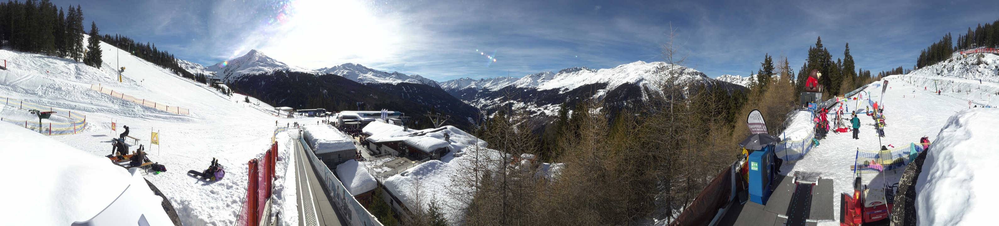 Archived image Webcam Bergbahnen See in Tyrol - Medrig Center