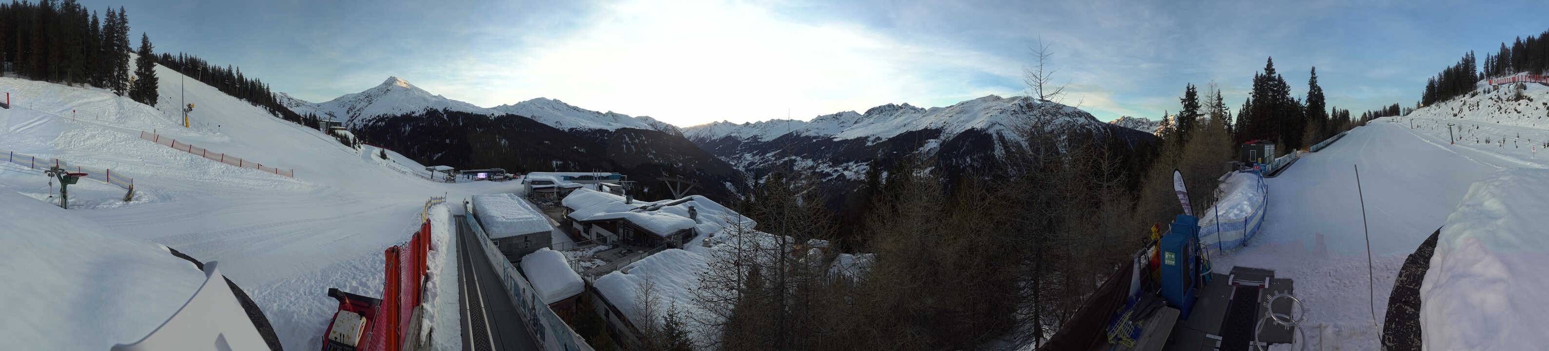 Archived image Webcam Bergbahnen See in Tyrol - Medrig Center