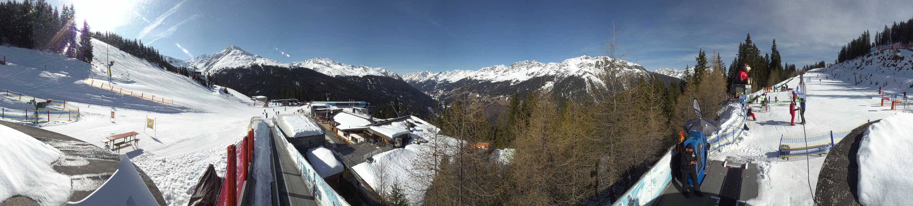 Archived image Webcam Bergbahnen See in Tyrol - Medrig Center