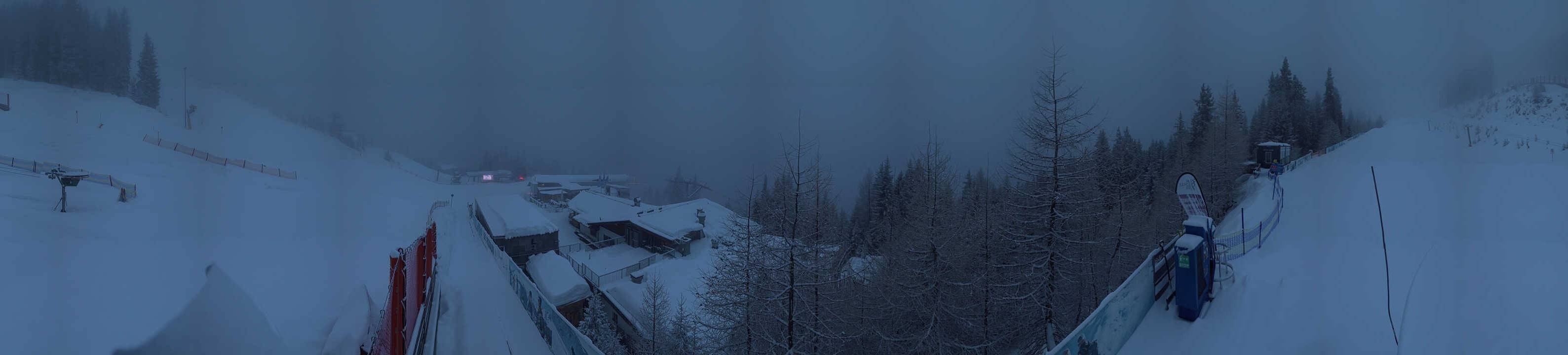 Archived image Webcam Bergbahnen See in Tyrol - Medrig Center