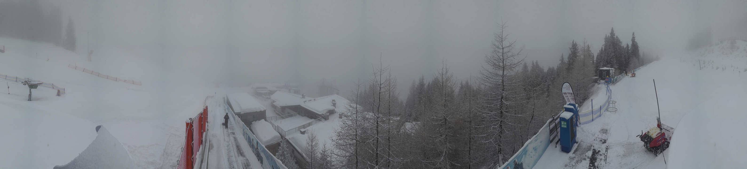 Archived image Webcam Bergbahnen See in Tyrol - Medrig Center
