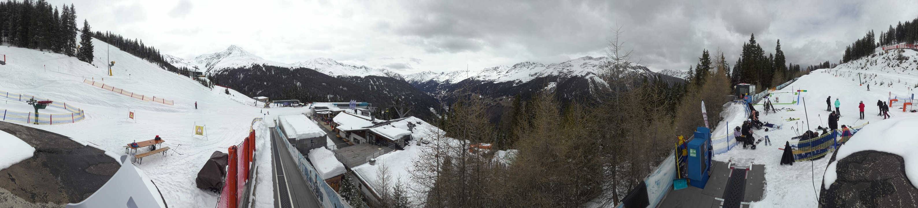 Archived image Webcam Bergbahnen See in Tyrol - Medrig Center