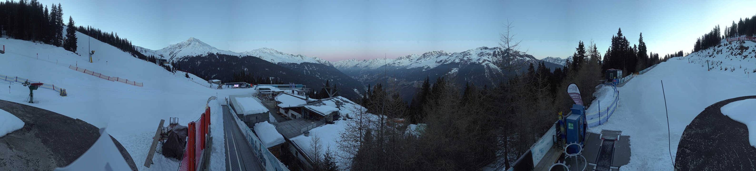 Archived image Webcam Bergbahnen See in Tyrol - Medrig Center