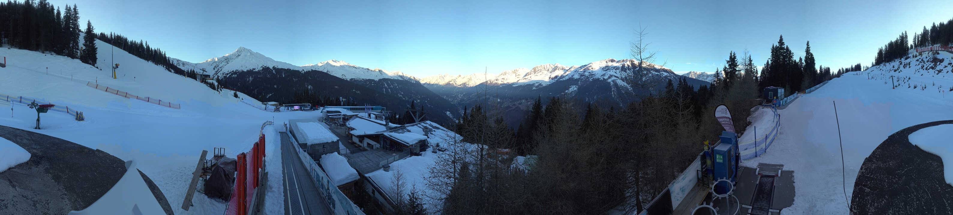 Archived image Webcam Bergbahnen See in Tyrol - Medrig Center