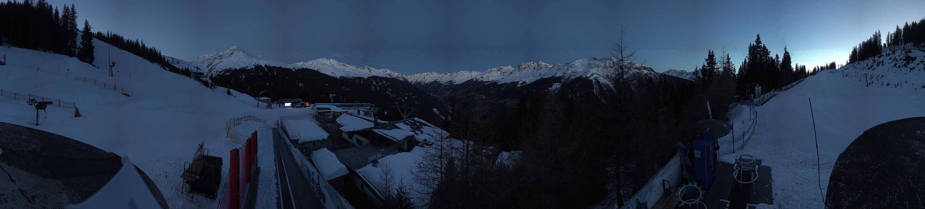 Archived image Webcam Bergbahnen See in Tyrol - Medrig Center