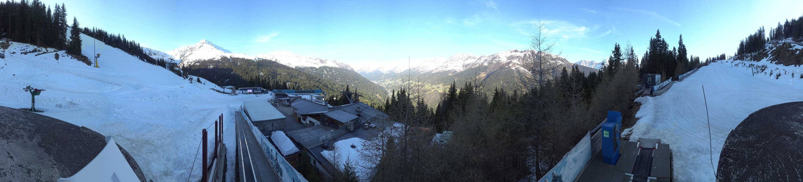 Archived image Webcam Bergbahnen See in Tyrol - Medrig Center