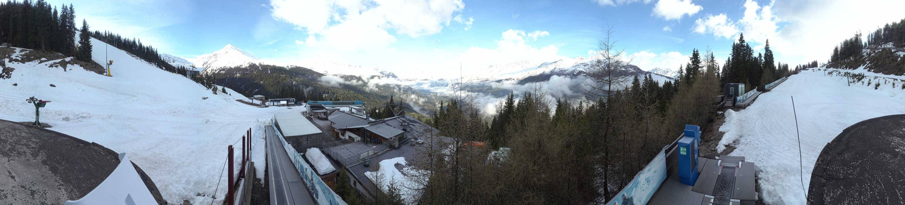 Archived image Webcam Bergbahnen See in Tyrol - Medrig Center