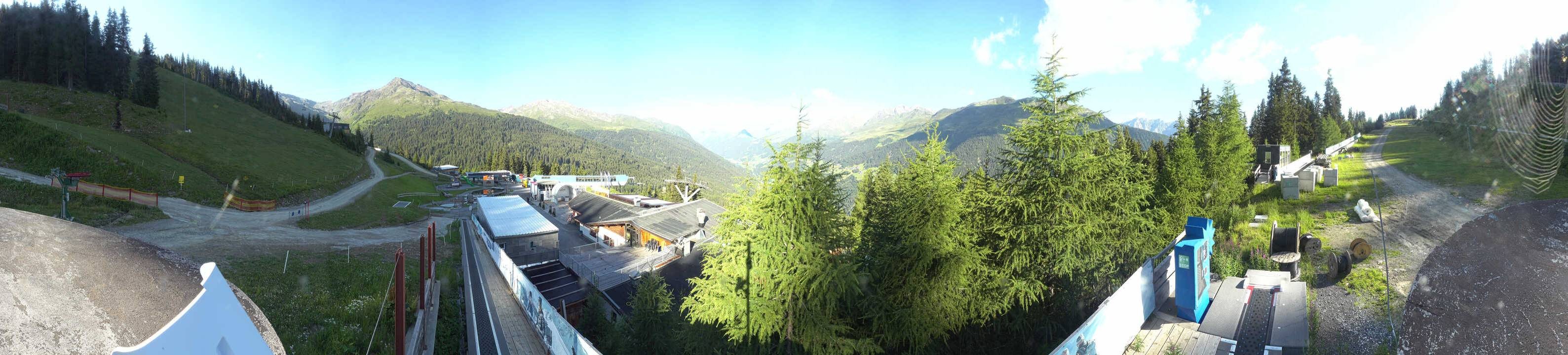 Archived image Webcam Bergbahnen See in Tyrol - Medrig Center